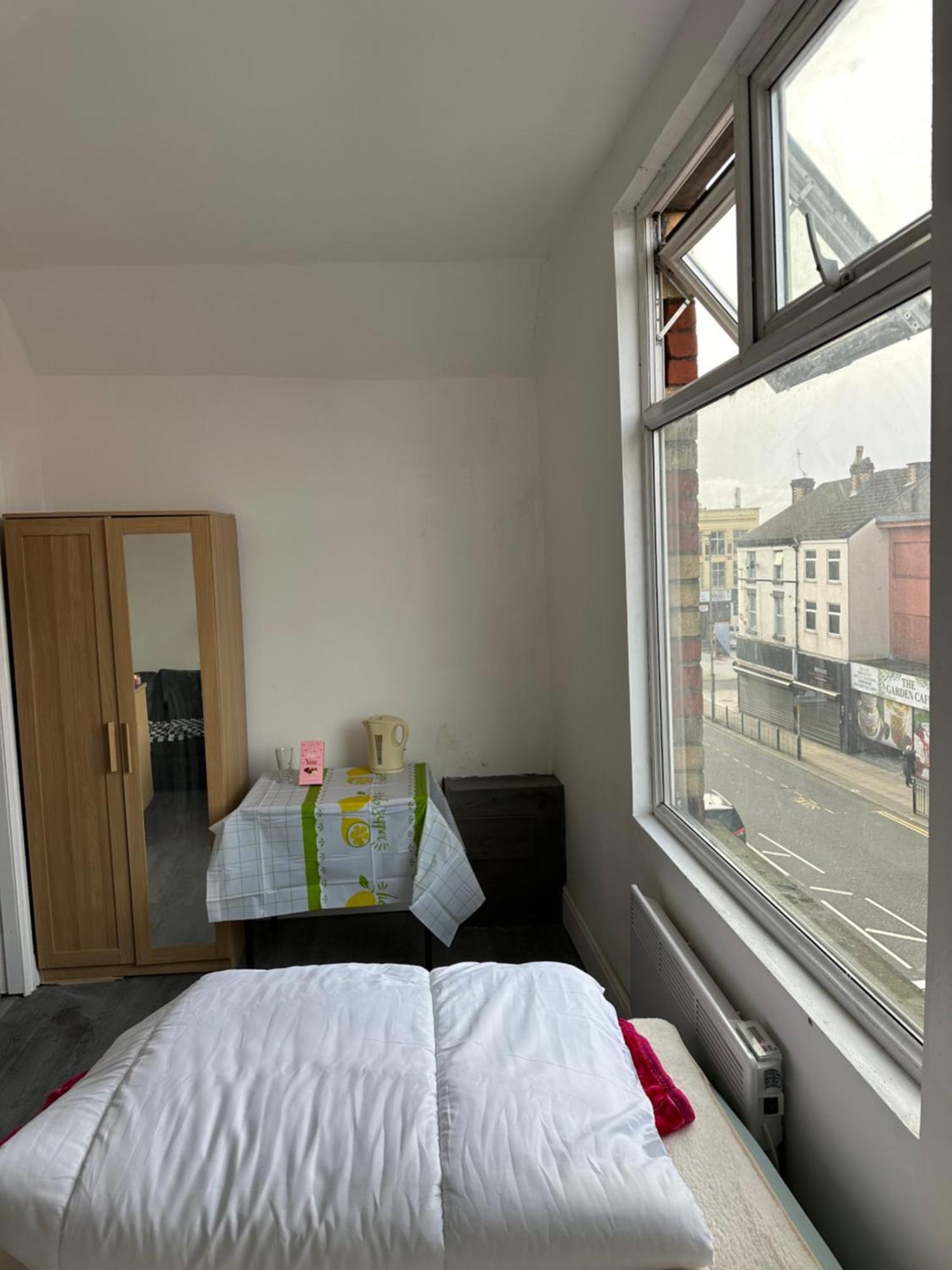 30 County Road Guest house Liverpool